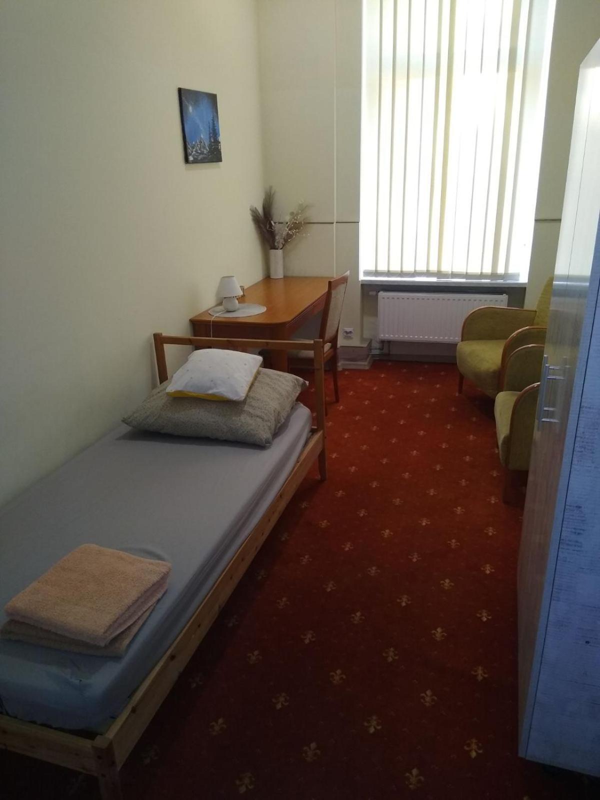 Hostel Kwadrans 格利维采 外观 照片