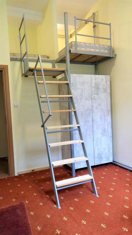 Hostel Kwadrans 格利维采 外观 照片